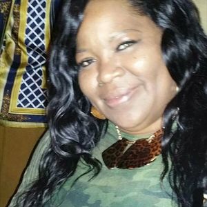 Meet your Posher, Rhonda